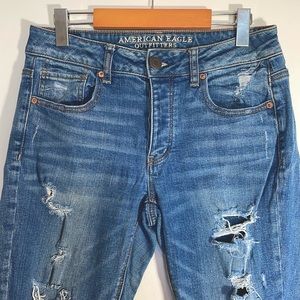 AE Ripped Tomgirl Jeans